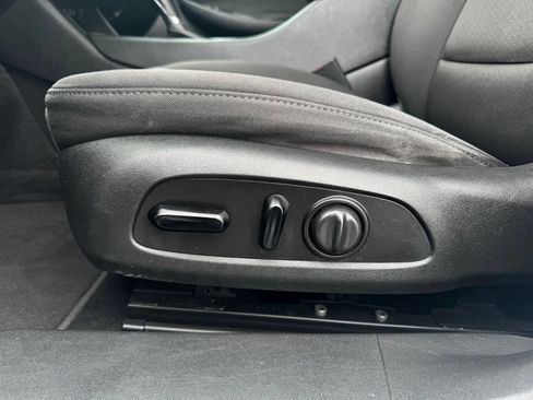 Used 2020 Chevrolet Malibu RS image 14