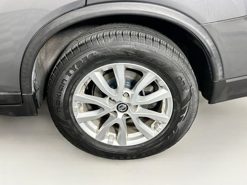 Used 2017 Nissan Rogue SV FWD image 11