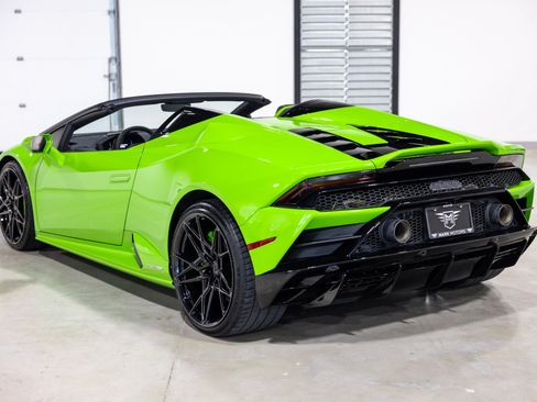 Used 2023 Lamborghini Huracan EVO AWD/4WD image 7