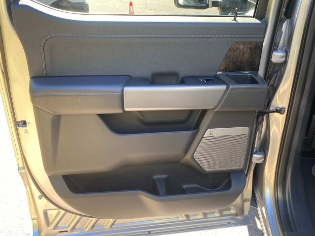 Used 2024 Ford F250 Lariat w/ Lariat Ultimate Package AWD/4WD image 10