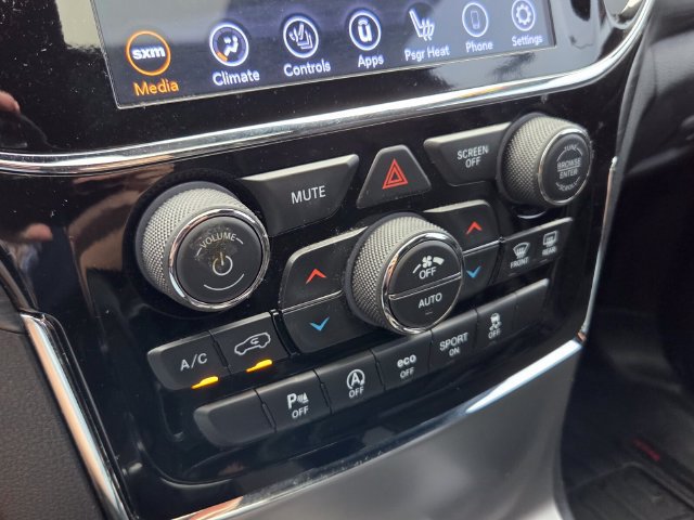 Used 2020 Jeep Grand Cherokee Altitude RWD image 22