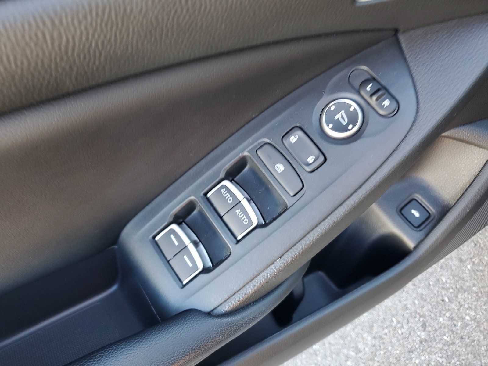 Used 2018 Honda Accord Touring image 21