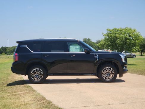 New 2026 Nissan Armada SL w/ Captain's Chari Seat Package AWD/4WD image 7