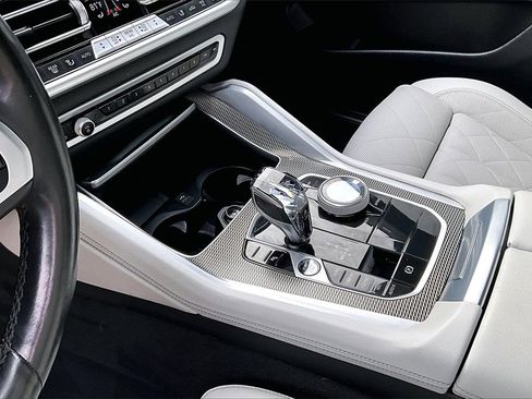 Used 2023 BMW X6 xDrive40i w/ M Sport Package image 14