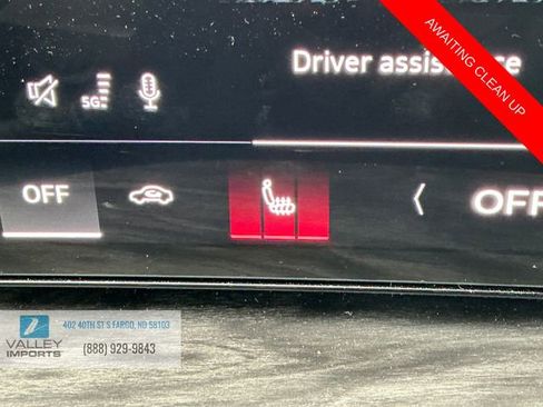 Used 2025 Audi Q5 Premium w/ Convenience Package image 9