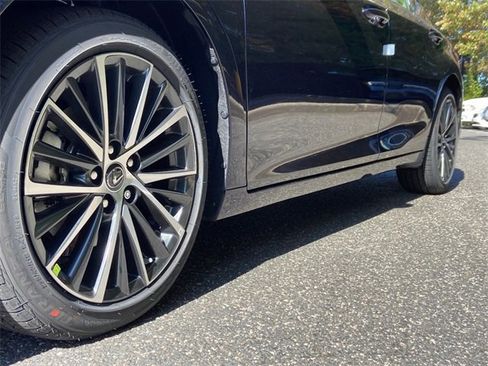 New 2025 Lexus ES 350 w/ Premium Package image 9