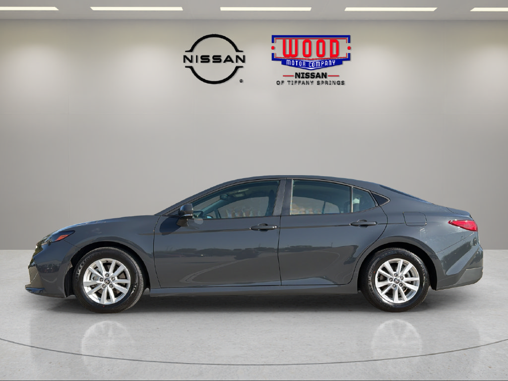 Used 2026 Toyota Camry LE FWD image 5