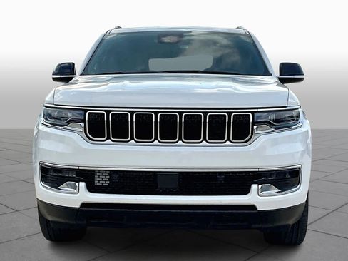 Used 2024 Jeep Wagoneer L Series II w/ Flexible Seating Group image 3