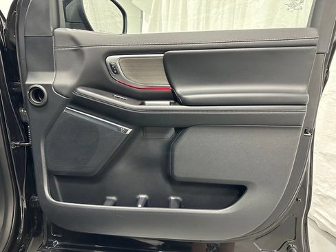 Used 2025 Ford Expedition Platinum AWD/4WD image 56