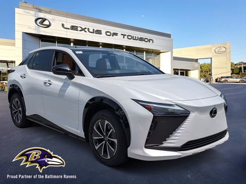 Used 2023 Lexus RZ 450e Premium w/ Technology Package AWD/4WD image 1