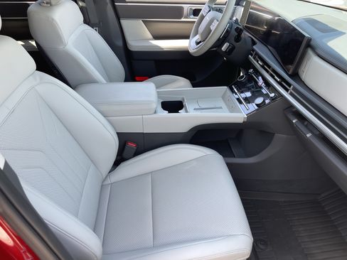 Used 2026 Hyundai Santa Fe SEL FWD image 10