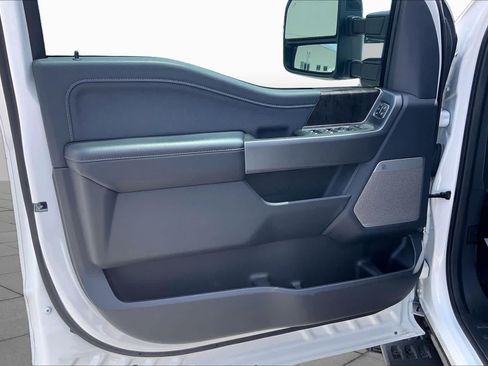 Used 2024 Ford F250 Lariat w/ Chrome Package AWD/4WD image 22