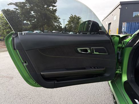 Used 2018 Mercedes-Benz AMG GT R image 23