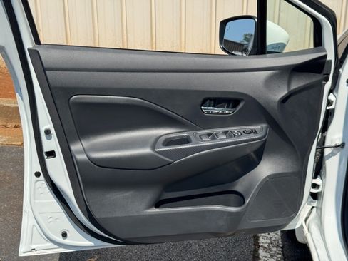 Used 2025 Nissan Versa SV w/ Trunk Package FWD image 35