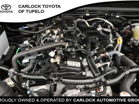 Used 2025 Toyota 4Runner SR5 AWD/4WD image 35