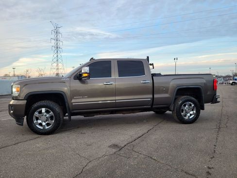 Used 2015 GMC Sierra 3500 SLT AWD/4WD image 3
