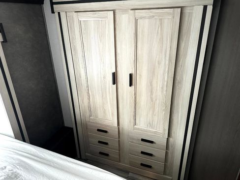 Used 2023 Ford E-450 and Econoline 450 Super Duty w/ Motorhome Prep Package image 61