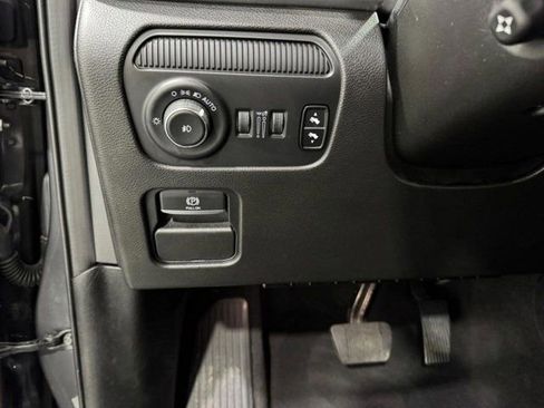 Used 2024 Jeep Wagoneer L Series II w/ Flexible Seating Group AWD/4WD image 25