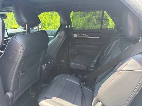 Used 2025 Ford Explorer ST AWD/4WD image 14