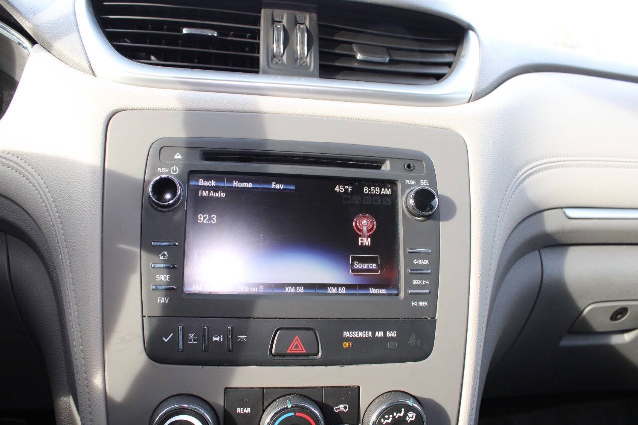Used 2017 Chevrolet Traverse LS AWD/4WD image 27