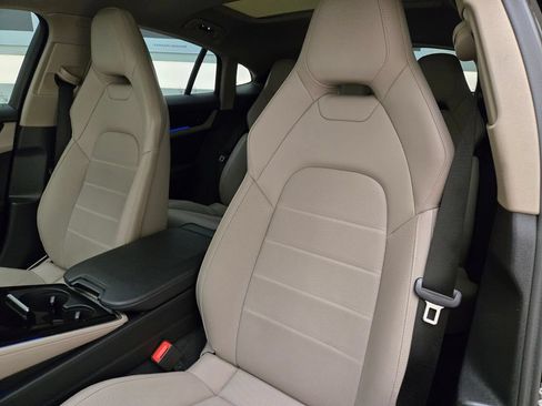 Used 2025 Porsche Panamera 4 AWD/4WD image 31
