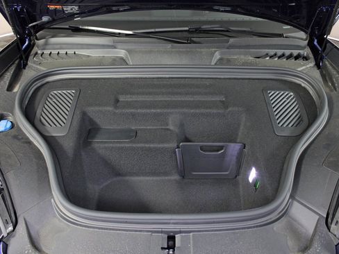 Used 2025 Porsche Macan Turbo Electric image 12