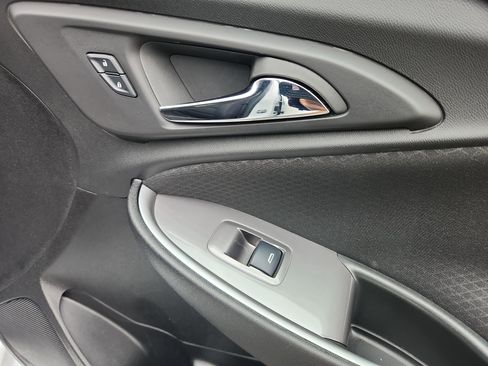 Used 2025 Chevrolet Malibu LT image 49