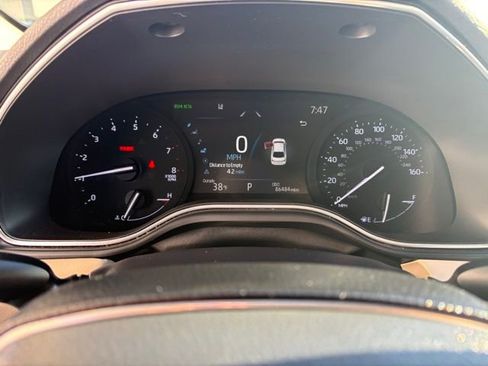 Used 2021 Toyota Avalon XLE image 13