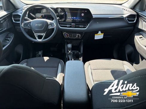 New 2026 Chevrolet TrailBlazer LT w/ Midnight Edition FWD image 13