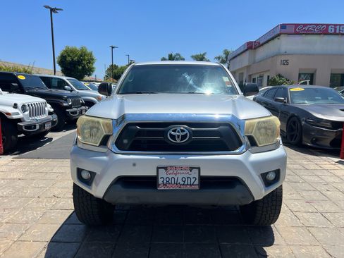 Used 2013 Toyota Tacoma PreRunner w/ SR5 Pkg RWD image 2