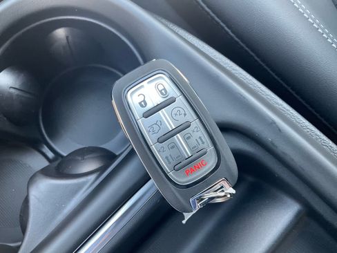 New 2027 Chrysler Pacifica Select w/ Family Tech Group FWD image 28
