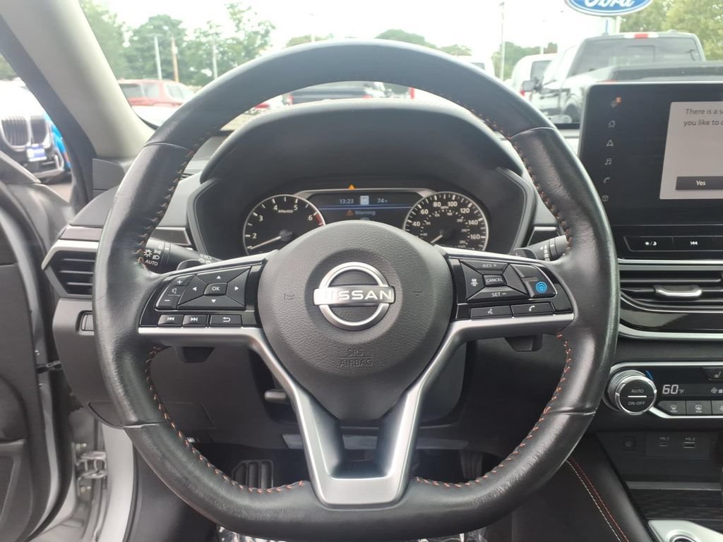 Used 2023 Nissan Altima 2.0 SR FWD image 30