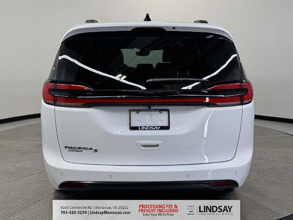 New 2026 Chrysler Pacifica Select w/ S Appearance Package FWD image 7
