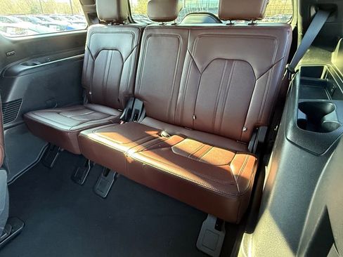 Used 2024 Ford Expedition Limited AWD/4WD image 27