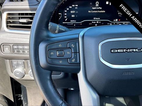 Used 2023 GMC Yukon XL Denali AWD/4WD image 13