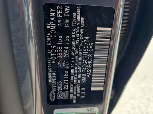 New 2026 Hyundai Elantra Limited image 33