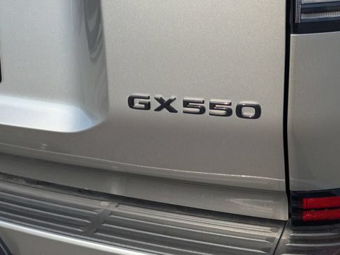 Used 2024 Lexus GX 550 w/ Accessory Package (Z1) AWD/4WD image 23