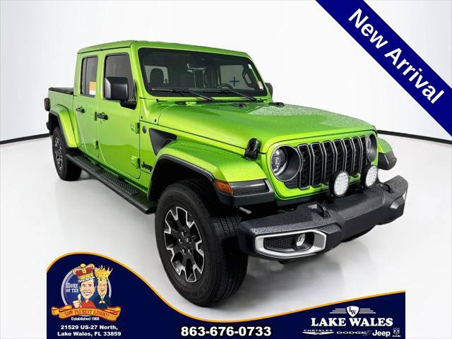 Certified 2025 Jeep Gladiator Sport w/ Premium Package AWD/4WD image 1