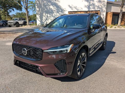 New 2026 Volvo XC60 B5 Plus w/ Protection Package Premier image 8