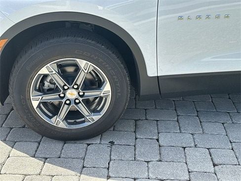 New 2025 Chevrolet Blazer LT w/ Driver Confidence Package image 19