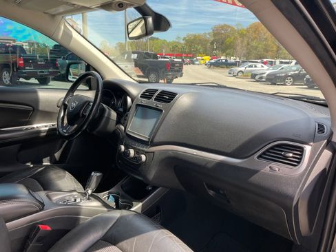 Used 2020 Dodge Journey Crossroad image 28