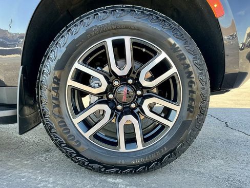 Used 2023 GMC Yukon AT4 image 20