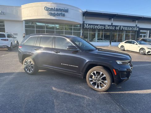 Used 2024 Jeep Grand Cherokee Overland image 1