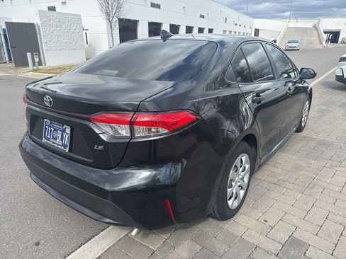 Certified 2022 Toyota Corolla LE image 4