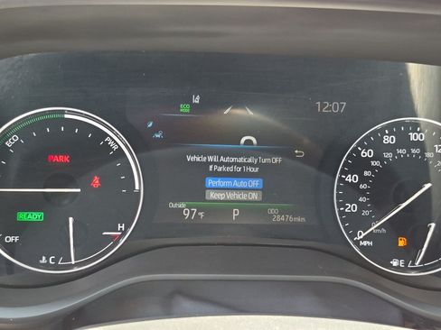 Used 2024 Toyota Sienna Platinum FWD image 21
