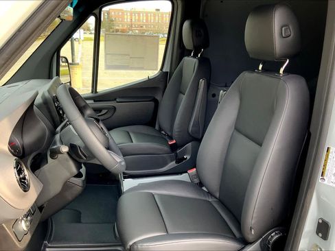 New 2026 Mercedes-Benz Sprinter 2500 image 12