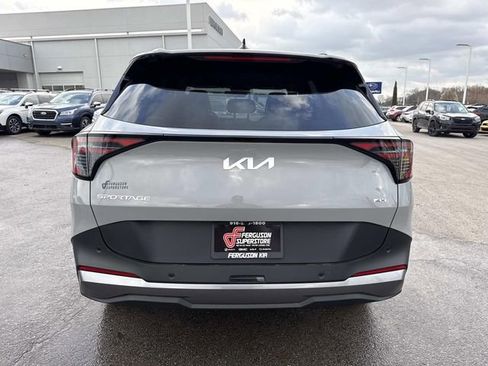 New 2026 Kia Sportage EX w/ EX Panorama Roof Package image 4