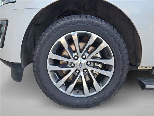 Used 2018 Ford Expedition Limited w/ Equipment Group 301A AWD/4WD image 27