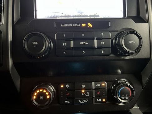 Used 2020 Ford F150 XLT w/ Equipment Group 302A Luxury AWD/4WD image 17