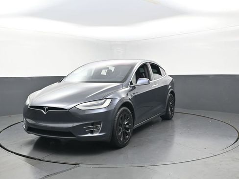 Used 2020 Tesla Model X Long Range image 6